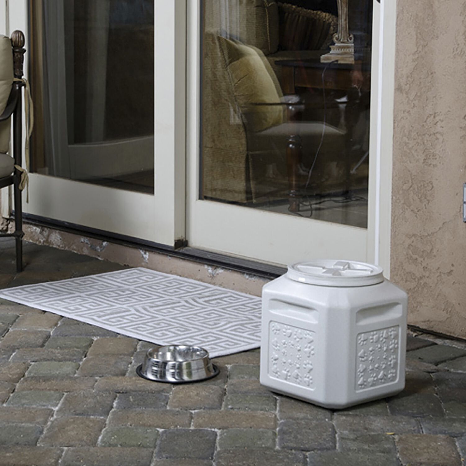 Vittles Vault Outback Pawprint Waterproof, Insect & Pest-Proof Pet Food Storage Container, 35-Lb Capacity